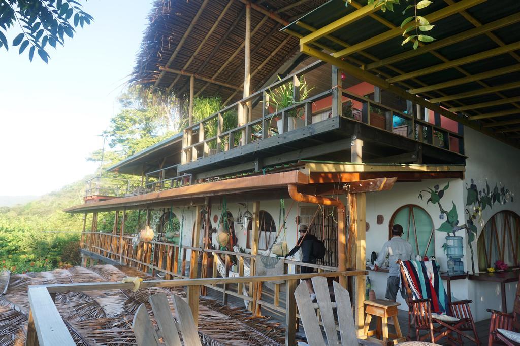 Lookout Inn Beach Rain-Forest Eco Lodge Carate Luaran gambar