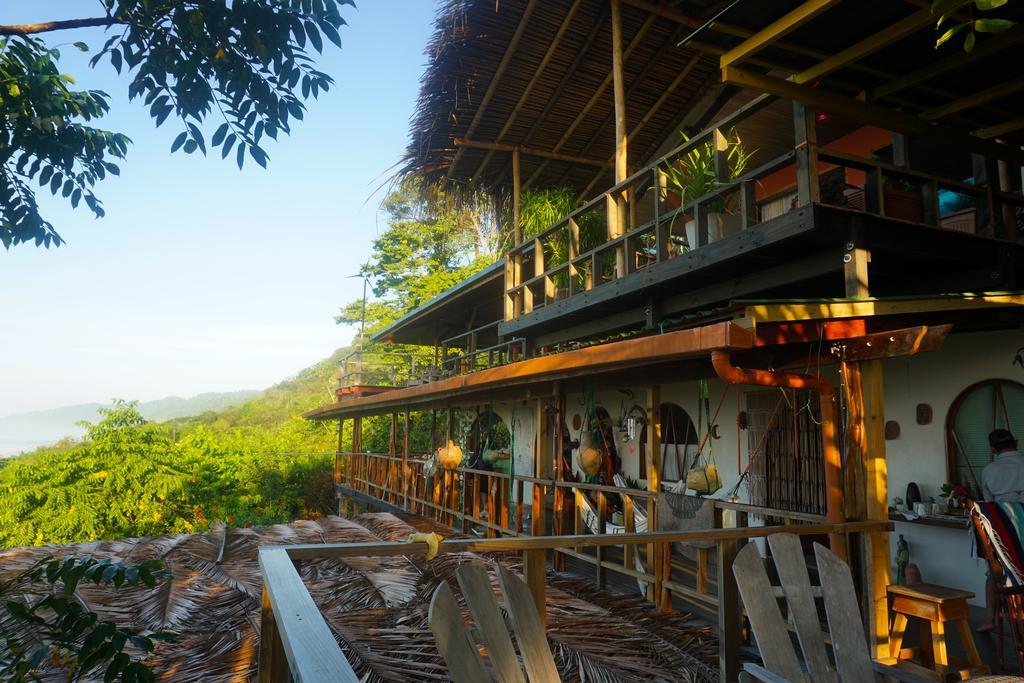 Lookout Inn Beach Rain-Forest Eco Lodge Carate Luaran gambar