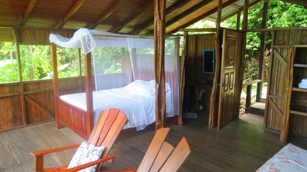 Lookout Inn Beach Rain-Forest Eco Lodge Carate Luaran gambar