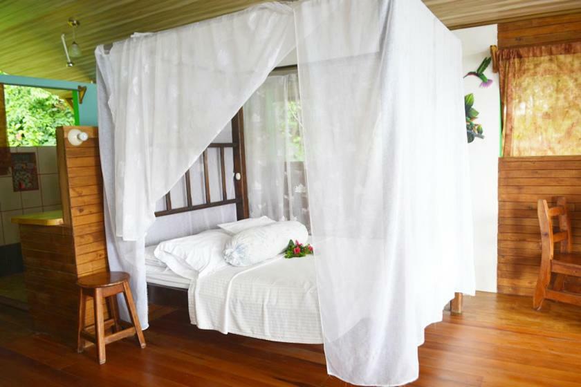 Lookout Inn Beach Rain-Forest Eco Lodge Carate Luaran gambar